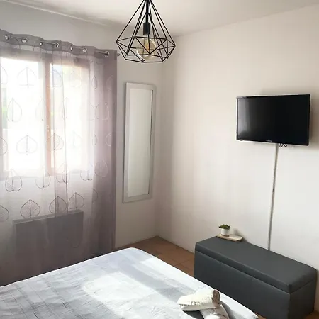 Marie-france Avec Piscine Privee 7p بيت للعطل *